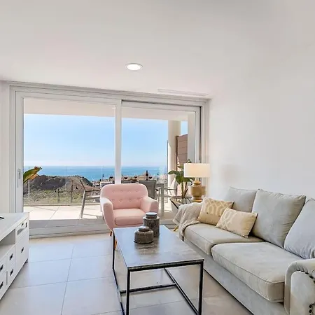 Charming With Ocean View شقة *