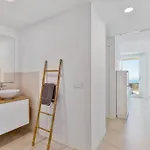 Charming With Ocean View شقة *