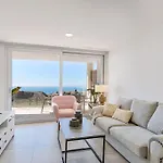 Charming With Ocean View شقة *
