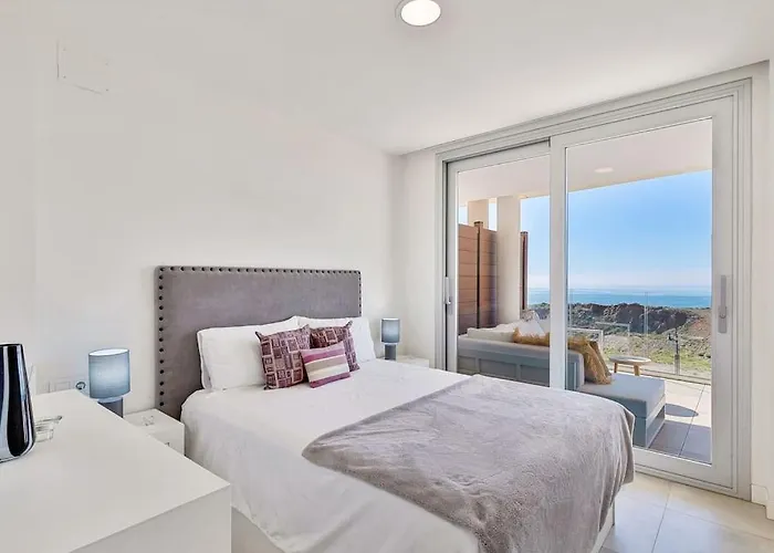 Charming With Ocean View Fuengirola